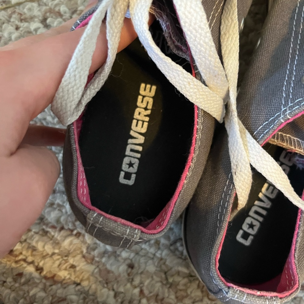 Pink&Gray Converse - Picture 2 of 3